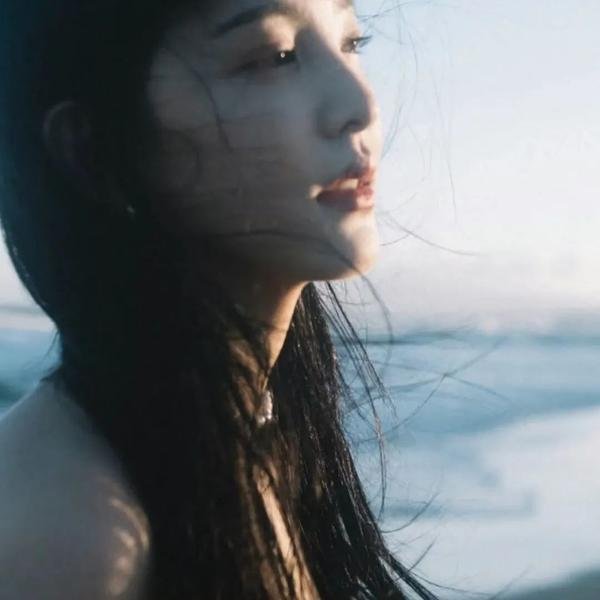 河畔的朔子
